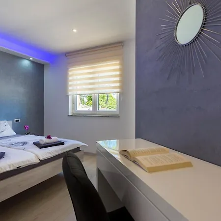 House Martina 2062 Дом отдыха Hreljici